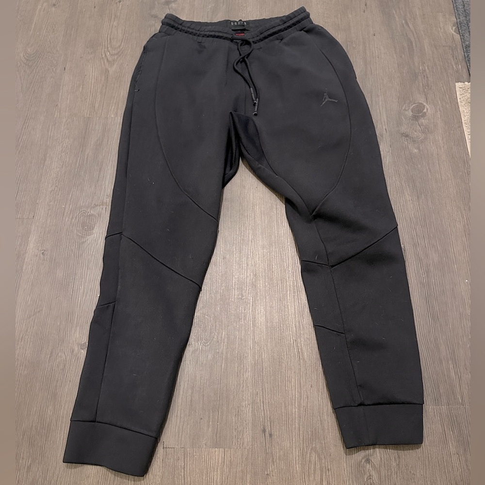 Jordan Black Tech Style Joggers Men’s XL